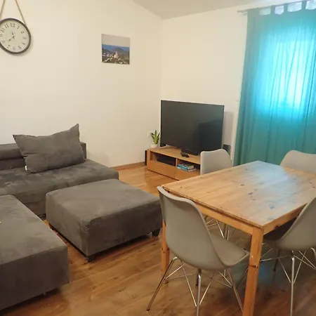 Rujno Apartamento Starigrad Paklenica
