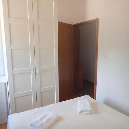Rujno Apartamento Starigrad Paklenica
